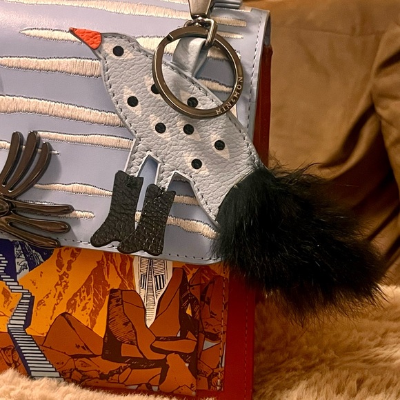🆕 Min & Mon Bird in Boots leather & fur keychain with eyeballs - Picture 9 of 10